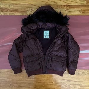 Abercrombie & Fitch Hooded Puffer Coat w Faux Fur Trim - Burgundy